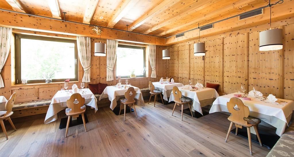 Hotel & Chalets Edelweiss Madonna  Exterior photo