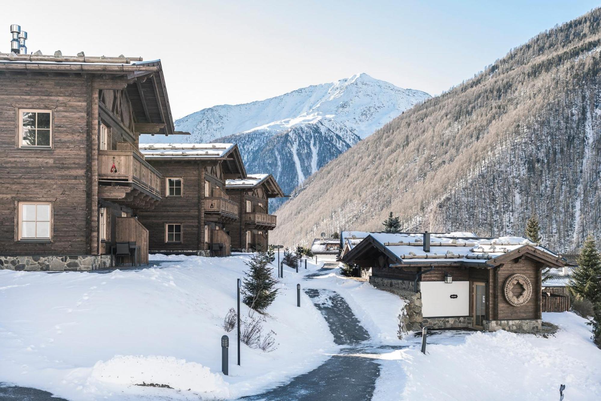 Hotel & Chalets Edelweiss Madonna  Exterior photo