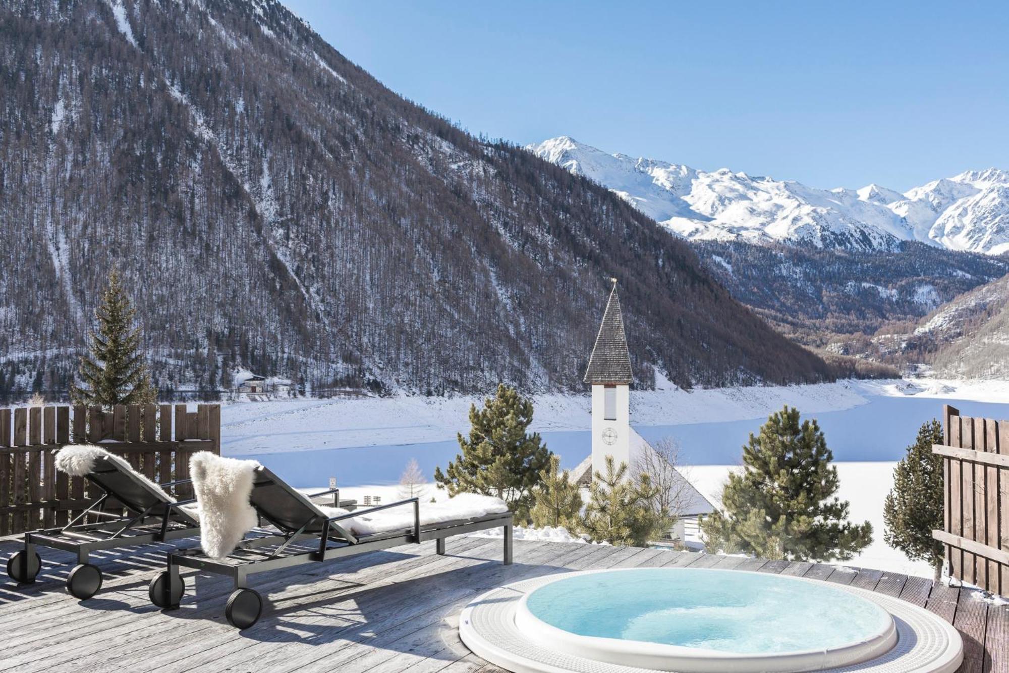 Hotel & Chalets Edelweiss Madonna  Exterior photo
